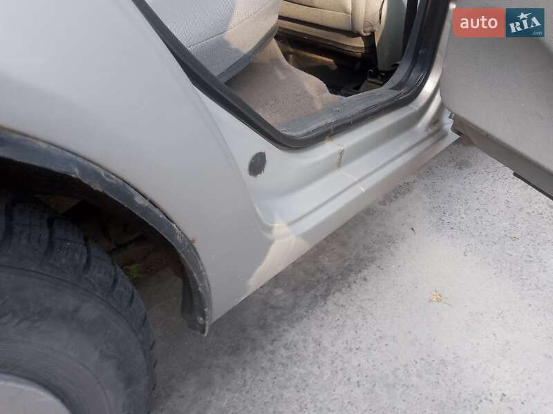 Седан ВАЗ / Lada 1118 Калина 2006 в Києві