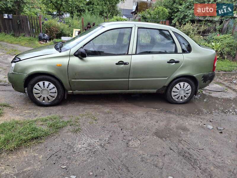 Седан ВАЗ / Lada 1118 Калина 2008 в Владимире