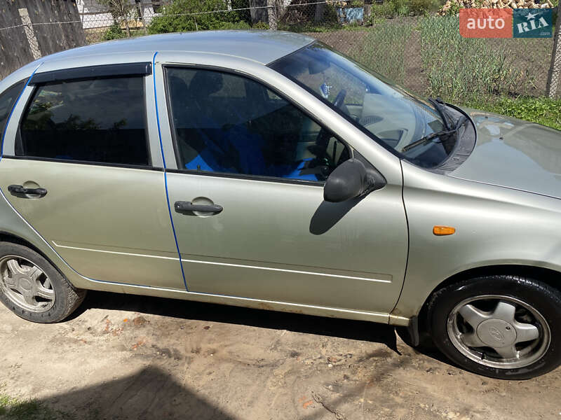 Седан ВАЗ / Lada 1118 Калина 2008 в Киеве