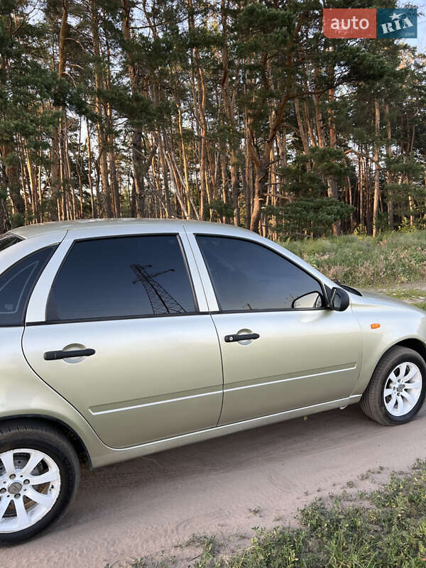 Седан ВАЗ / Lada 1118 Калина 2008 в Солоницевке