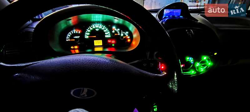 Седан ВАЗ / Lada 1118 Калина 2006 в Киеве