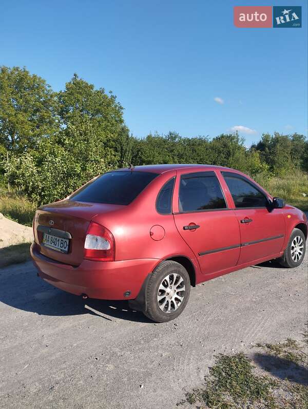 Седан ВАЗ / Lada 1118 Калина 2006 в Звягеле