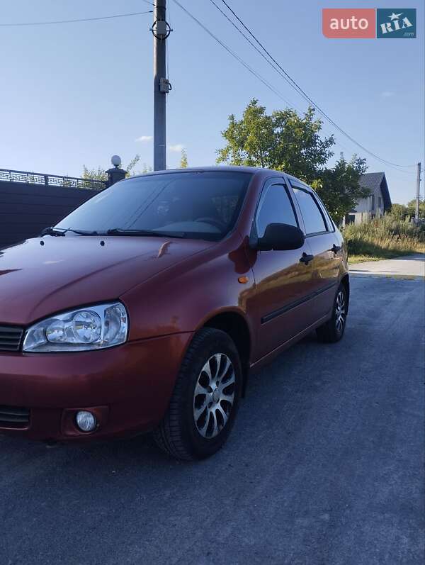 Седан ВАЗ / Lada 1118 Калина 2006 в Звягеле