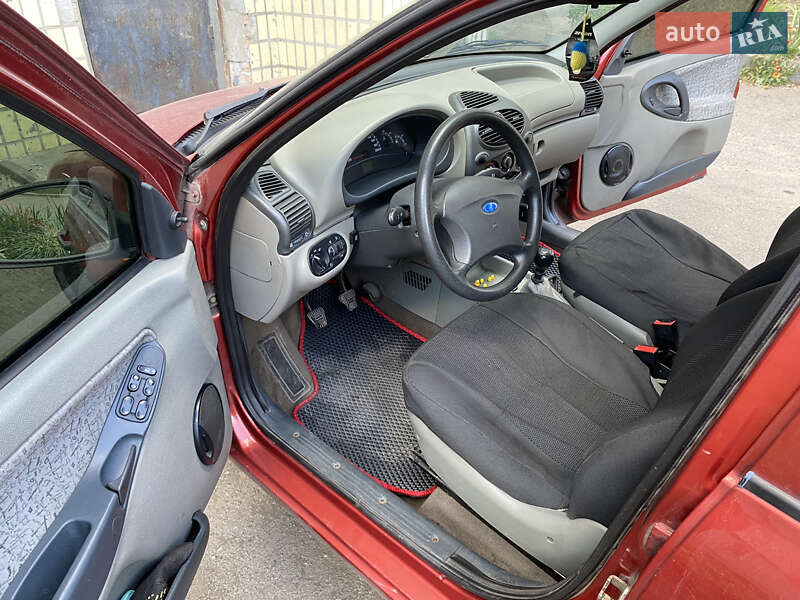 Седан ВАЗ / Lada 1118 Калина 2006 в Кривом Роге фото 6 Седан ВАЗ / Lada 1118 Калина 2006 в Кривом Роге