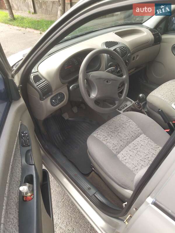 Седан ВАЗ / Lada 1118 Калина 2006 в Мукачево