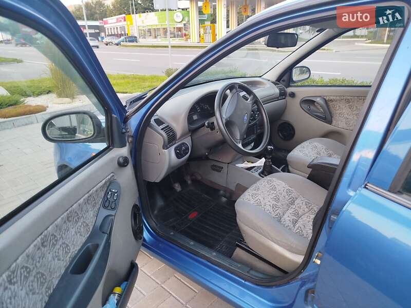 Седан ВАЗ / Lada 1118 Калина 2006 в Броварах