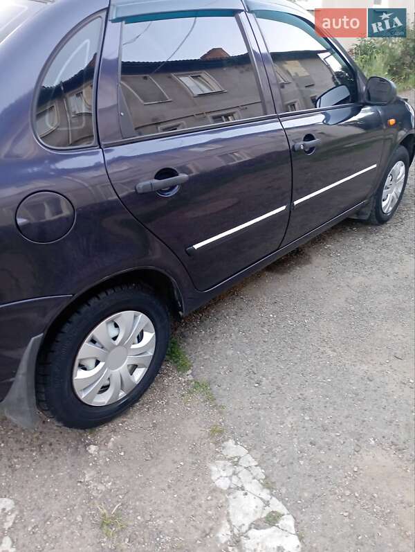 Седан ВАЗ / Lada 1118 Калина 2008 в Черновцах