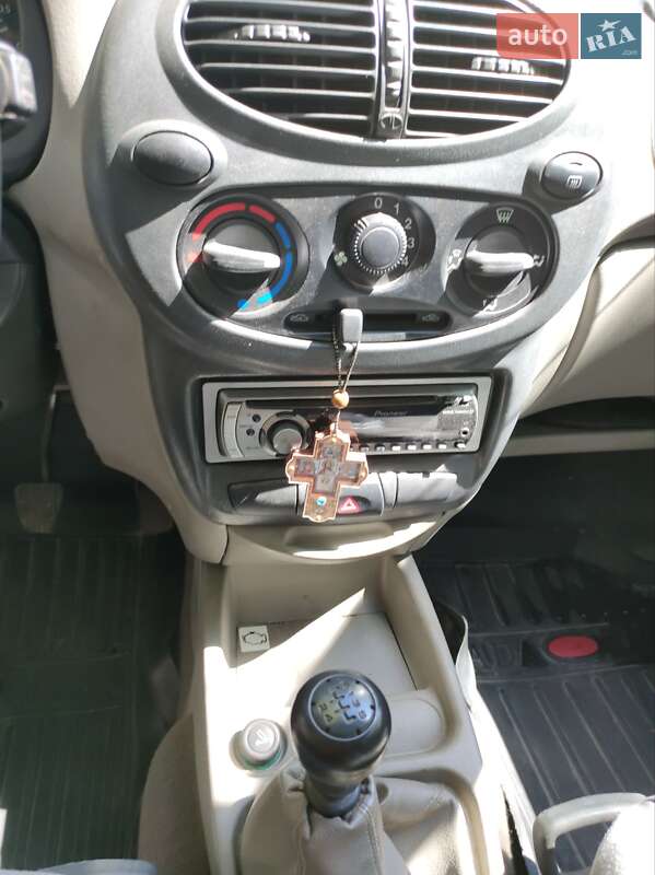 Седан ВАЗ / Lada 1118 Калина 2007 в Миколаєві фото 18 Седан ВАЗ / Lada 1118 Калина 2007 в Миколаєві