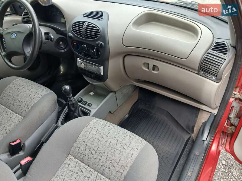 Седан ВАЗ / Lada 1118 Калина 2006 в Виннице