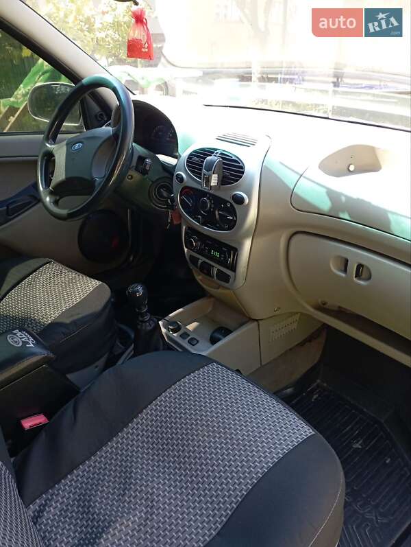 Седан ВАЗ / Lada 1118 Калина 2008 в Волковинцы