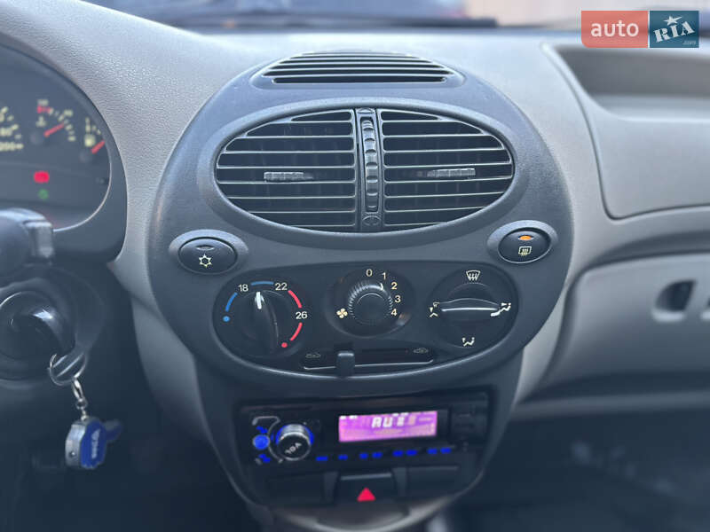 Седан ВАЗ / Lada 1118 Калина 2008 в Миколаєві