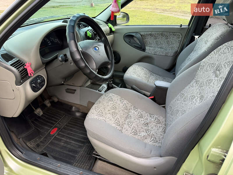 Седан ВАЗ / Lada 1118 Калина 2006 в Ладыжине