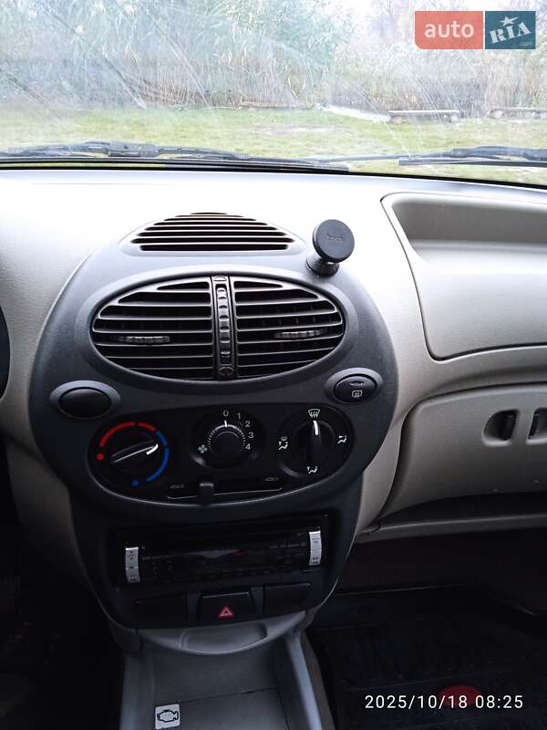 Седан ВАЗ / Lada 1118 Калина 2006 в Козельщине