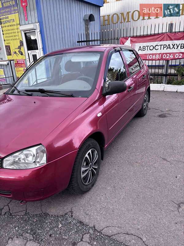Седан ВАЗ / Lada 1118 Калина 2006 в Звенигородке