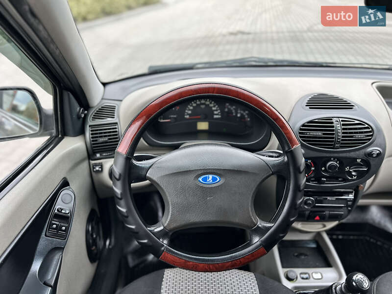 Седан ВАЗ / Lada 1118 Калина 2008 в Хмельницком