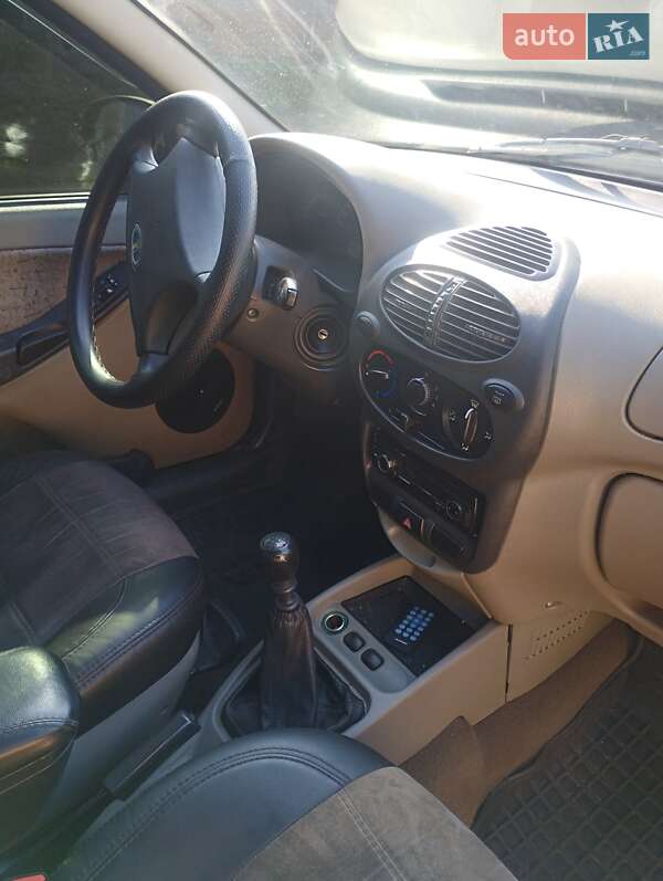 Седан ВАЗ / Lada 1118 Калина 2006 в Краснограде