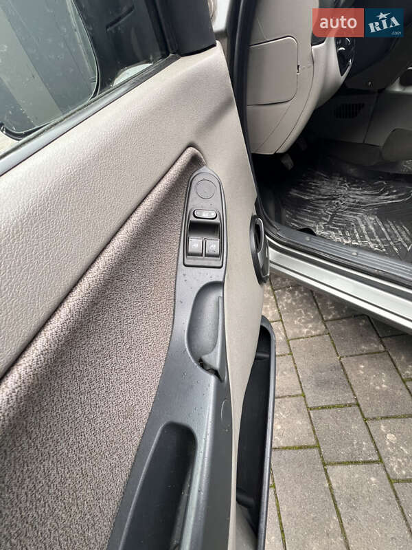 Седан ВАЗ / Lada 1118 Калина 2010 в Хмельницком