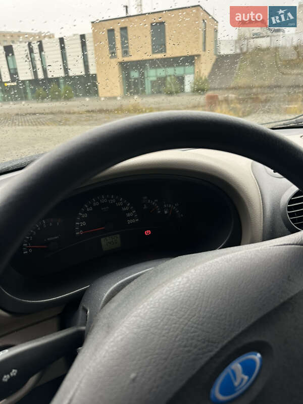 Седан ВАЗ / Lada 1118 Калина 2010 в Хмельницком