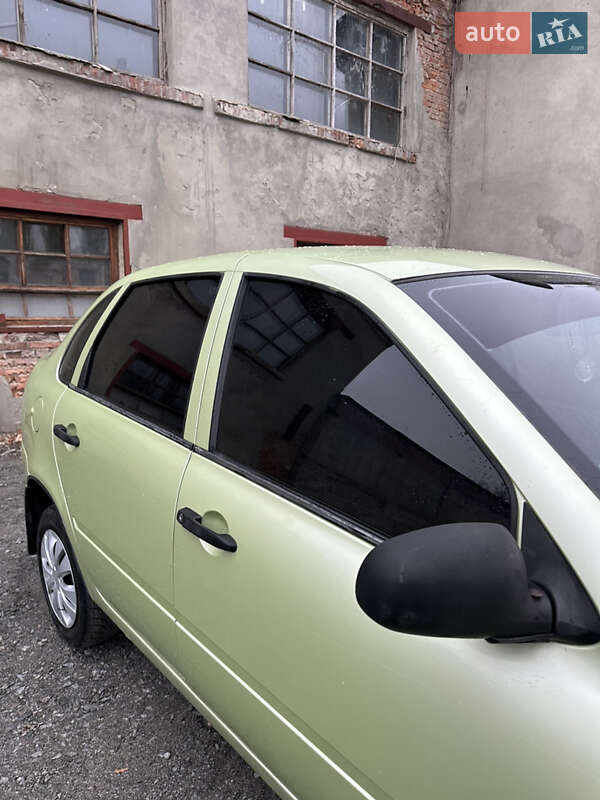 Седан ВАЗ / Lada 1118 Калина 2006 в Полтаве фото 3 Седан ВАЗ / Lada 1118 Калина 2006 в Полтаве