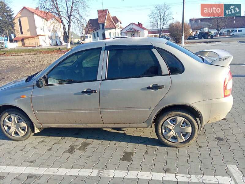 Седан ВАЗ / Lada 1118 Калина 2006 в Снятине