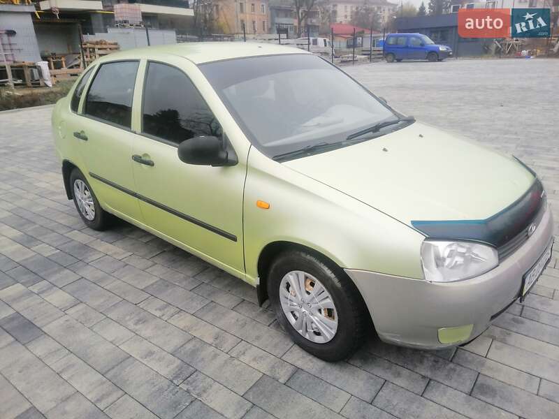 Седан ВАЗ / Lada 1118 Калина 2006 в Виннице