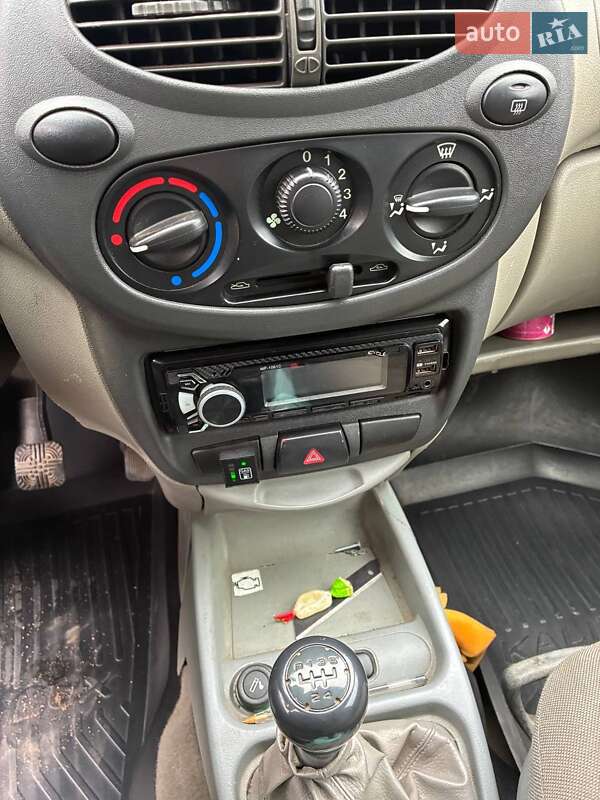 Седан ВАЗ / Lada 1118 Калина 2006 в Виннице