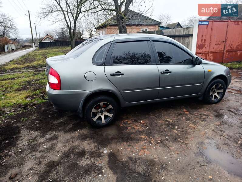Седан ВАЗ / Lada 1118 Калина 2007 в Охтирці