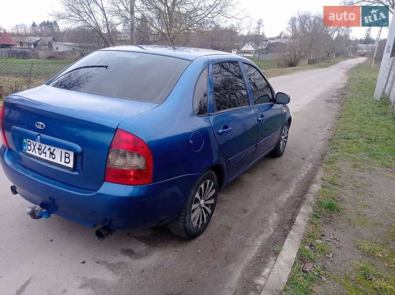Седан ВАЗ / Lada 1118 Калина 2006 в Звягеле