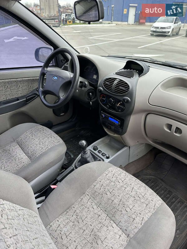 Седан ВАЗ / Lada 1118 Калина 2006 в Одессе