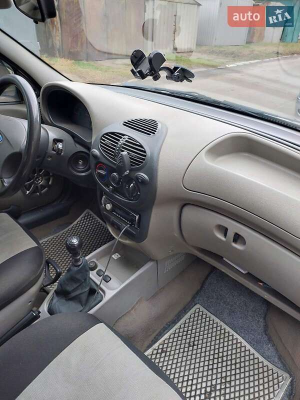 Хэтчбек ВАЗ / Lada 1119 Калина 2008 в Болграде фото 9 Хэтчбек ВАЗ / Lada 1119 Калина 2008 в Болграде