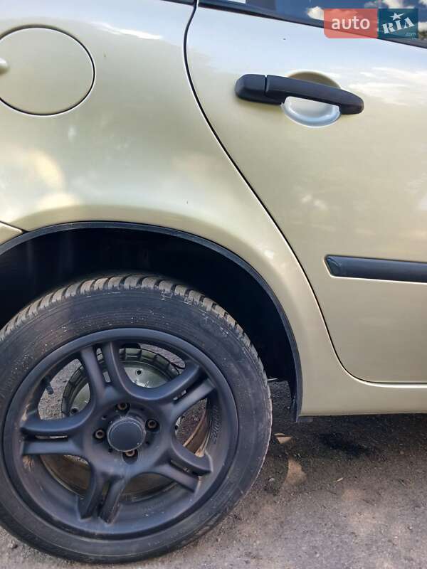 Хэтчбек ВАЗ / Lada 1119 Калина 2009 в Машевке