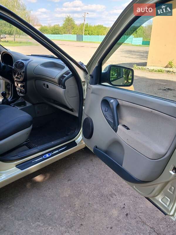 Хэтчбек ВАЗ / Lada 1119 Калина 2009 в Машевке