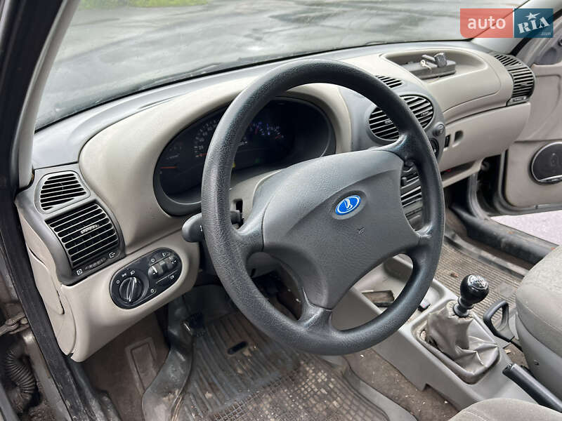 Хэтчбек ВАЗ / Lada 1119 Калина 2007 в Виннице