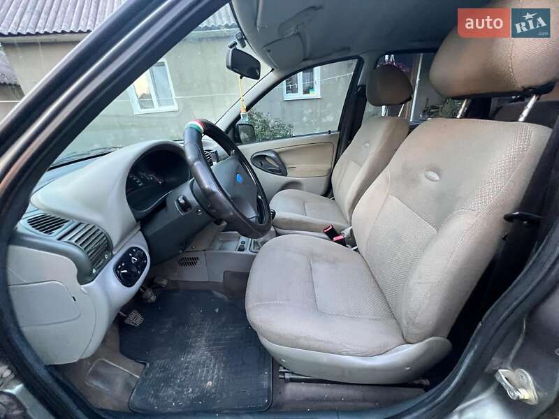 Хетчбек ВАЗ / Lada 1119 Калина 2010 в Надвірній фото 2 Хетчбек ВАЗ / Lada 1119 Калина 2010 в Надвірній