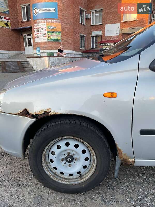 Хэтчбек ВАЗ / Lada 1119 Калина 2007 в Полтаве фото 7 Хэтчбек ВАЗ / Lada 1119 Калина 2007 в Полтаве