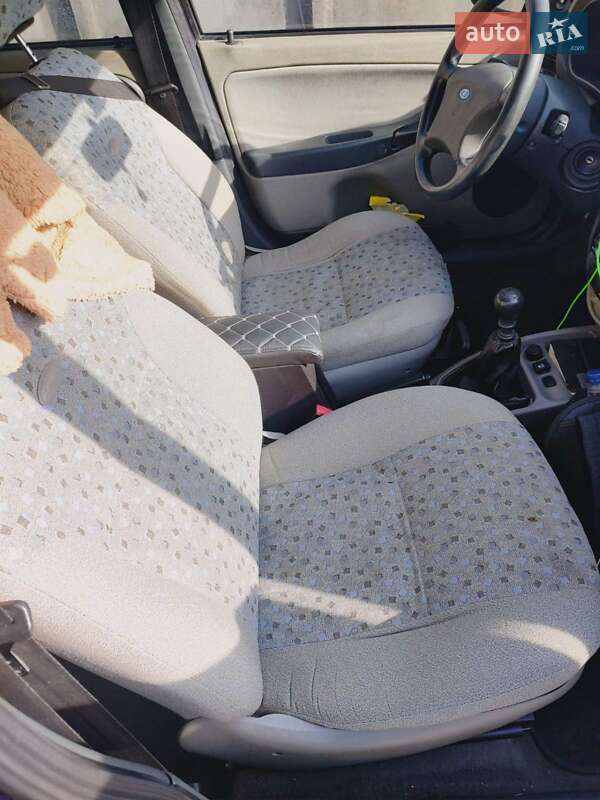 Хэтчбек ВАЗ / Lada 1119 Калина 2008 в Житомире