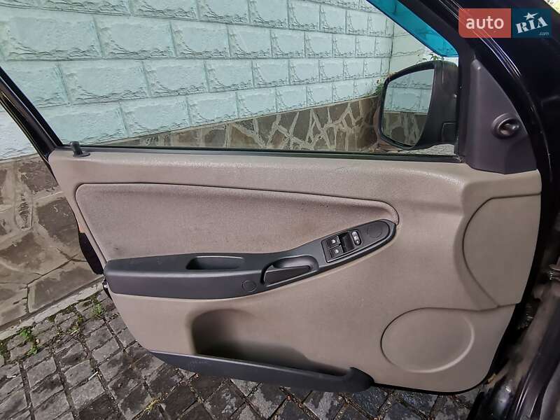 Хэтчбек ВАЗ / Lada 1119 Калина 2011 в Харькове