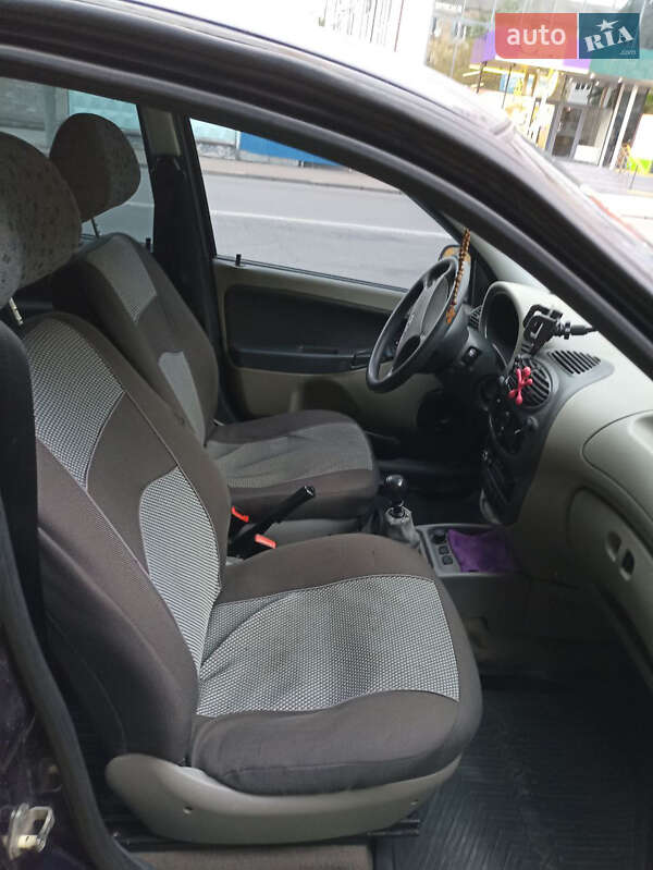 Хэтчбек ВАЗ / Lada 1119 Калина 2008 в Ровно фото 2 Хэтчбек ВАЗ / Lada 1119 Калина 2008 в Ровно