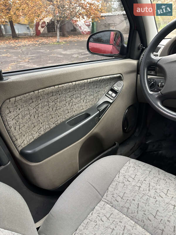 Хэтчбек ВАЗ / Lada 1119 Калина 2007 в Николаеве