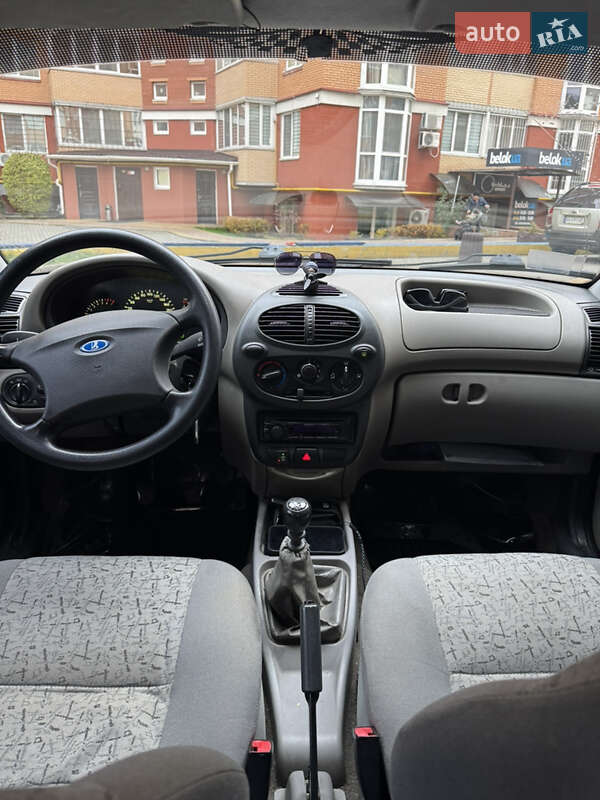 Хэтчбек ВАЗ / Lada 1119 Калина 2007 в Ирпене