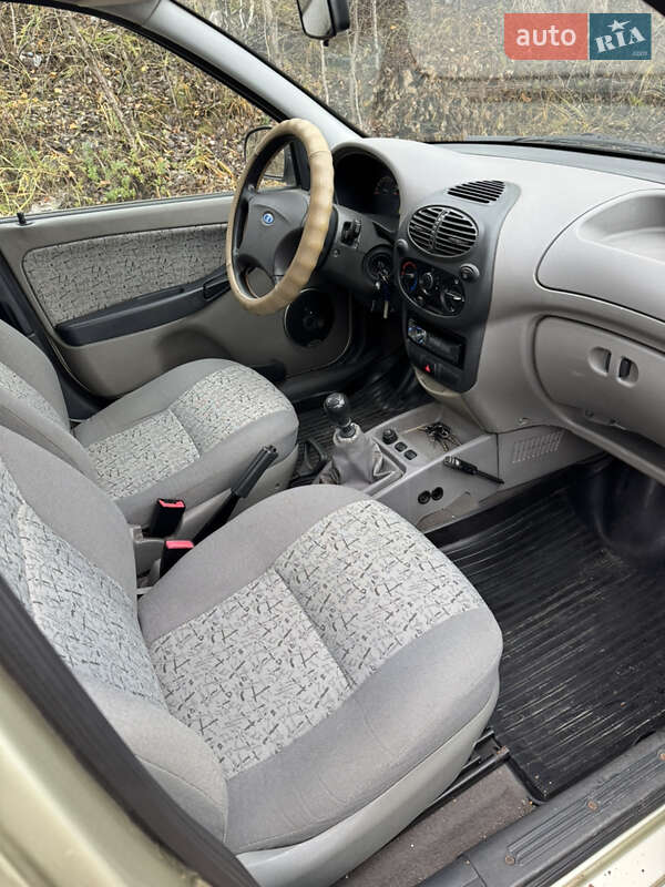 Хэтчбек ВАЗ / Lada 1119 Калина 2007 в Ирпене фото 6 Хэтчбек ВАЗ / Lada 1119 Калина 2007 в Ирпене