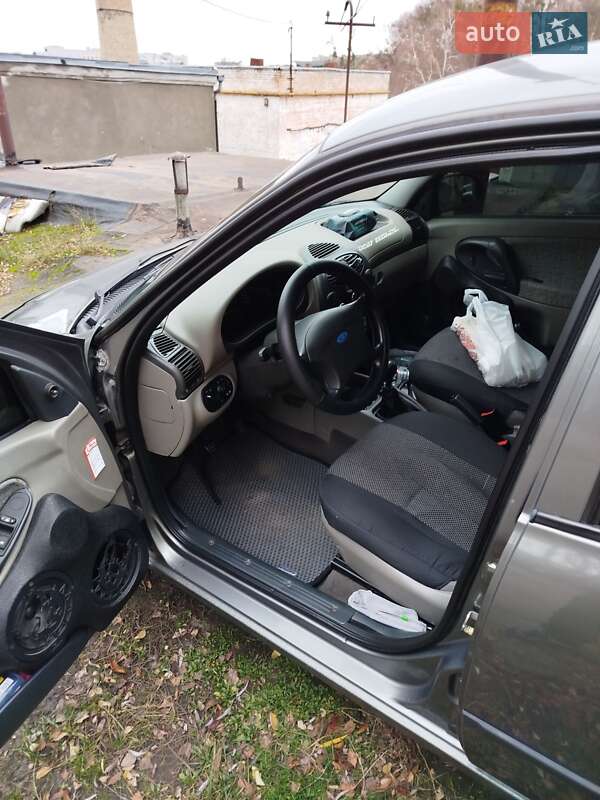 Хэтчбек ВАЗ / Lada 1119 Калина 2007 в Ровно