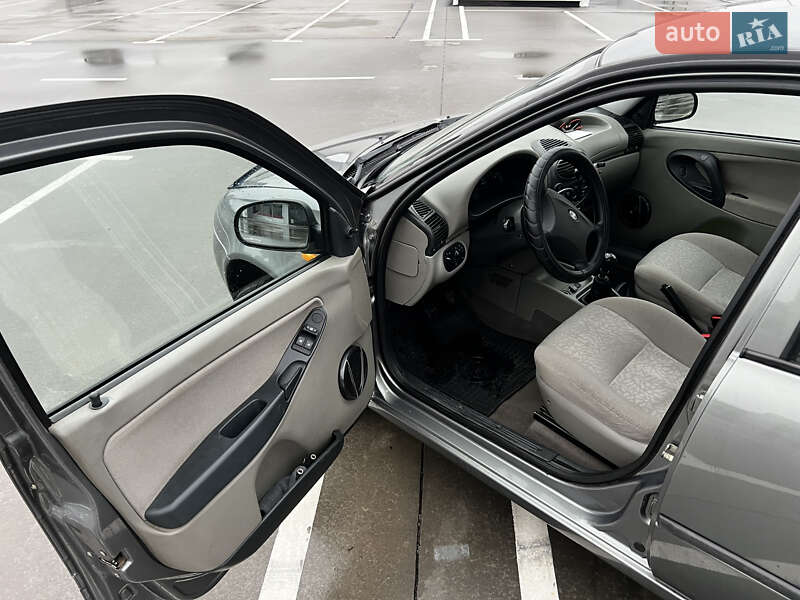 Хэтчбек ВАЗ / Lada 1119 Калина 2008 в Киеве