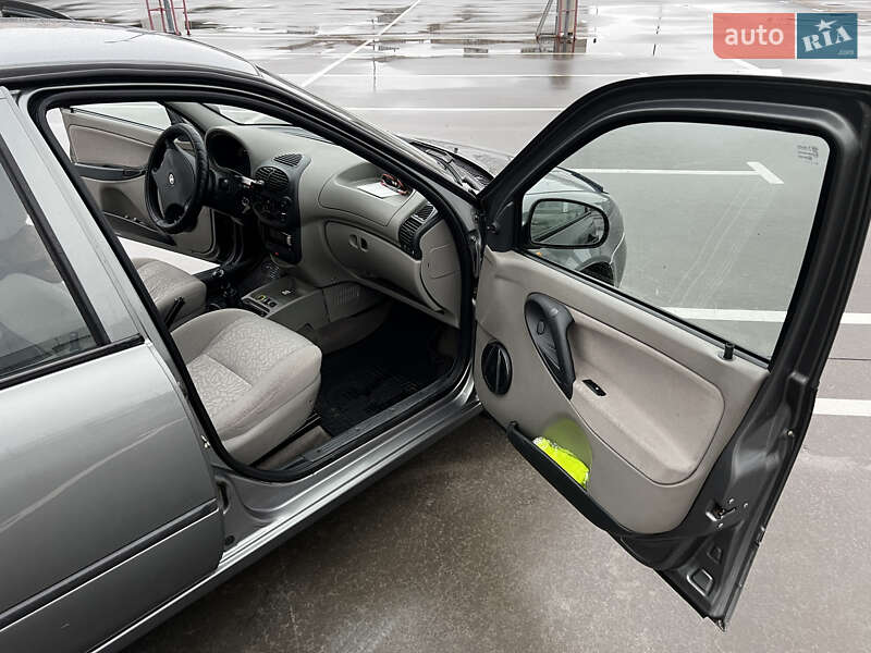 Хэтчбек ВАЗ / Lada 1119 Калина 2008 в Киеве