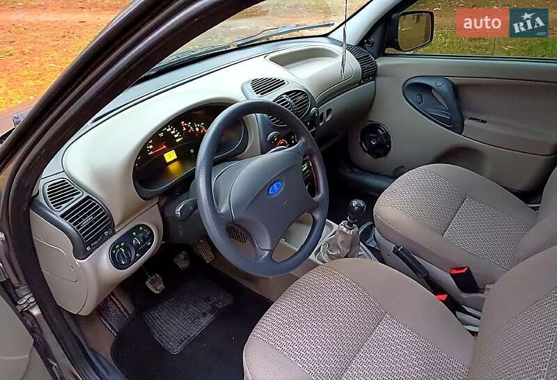 Хэтчбек ВАЗ / Lada 1119 Калина 2011 в Сумах фото 6 Хэтчбек ВАЗ / Lada 1119 Калина 2011 в Сумах