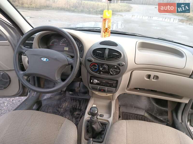 Хэтчбек ВАЗ / Lada 1119 Калина 2009 в Харькове фото 23 Хэтчбек ВАЗ / Lada 1119 Калина 2009 в Харькове