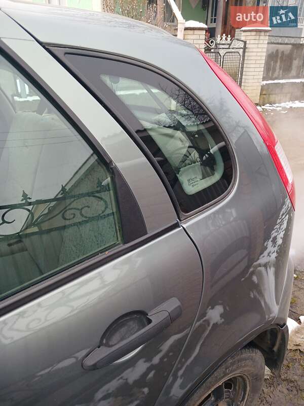 Хетчбек ВАЗ / Lada 1119 Калина 2007 в Коломиї фото 3 Хетчбек ВАЗ / Lada 1119 Калина 2007 в Коломиї