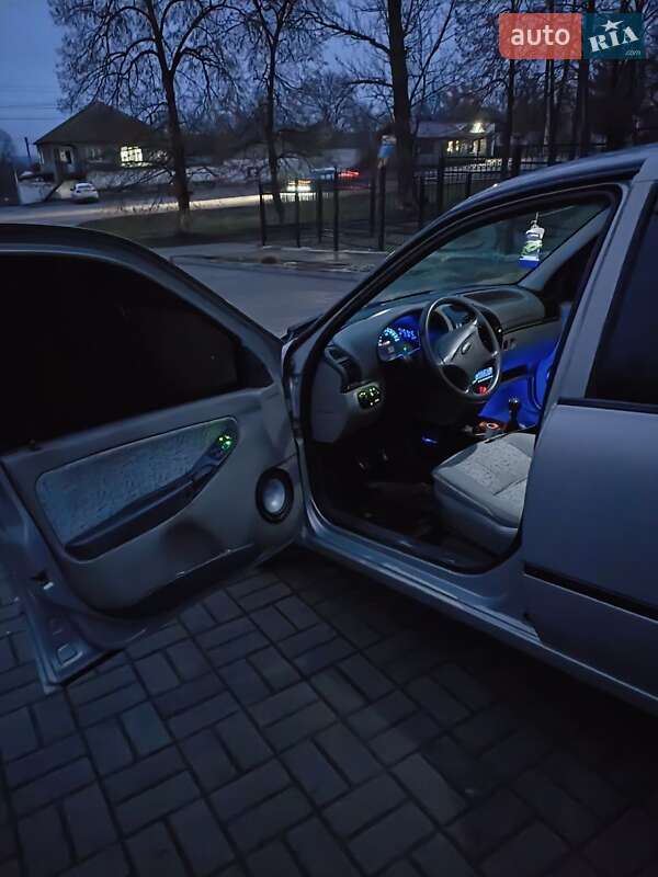 Хэтчбек ВАЗ / Lada 1119 Калина 2007 в Прилуках