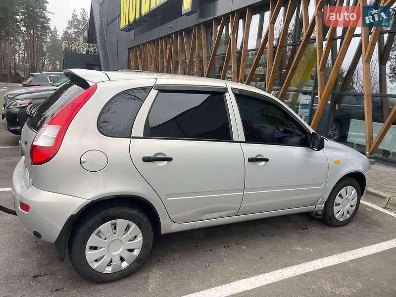 Хэтчбек ВАЗ / Lada 1119 Калина 2010 в Киеве фото 5 Хэтчбек ВАЗ / Lada 1119 Калина 2010 в Киеве