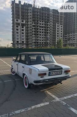 Седан ВАЗ / Lada 2101 1982 в Киеве